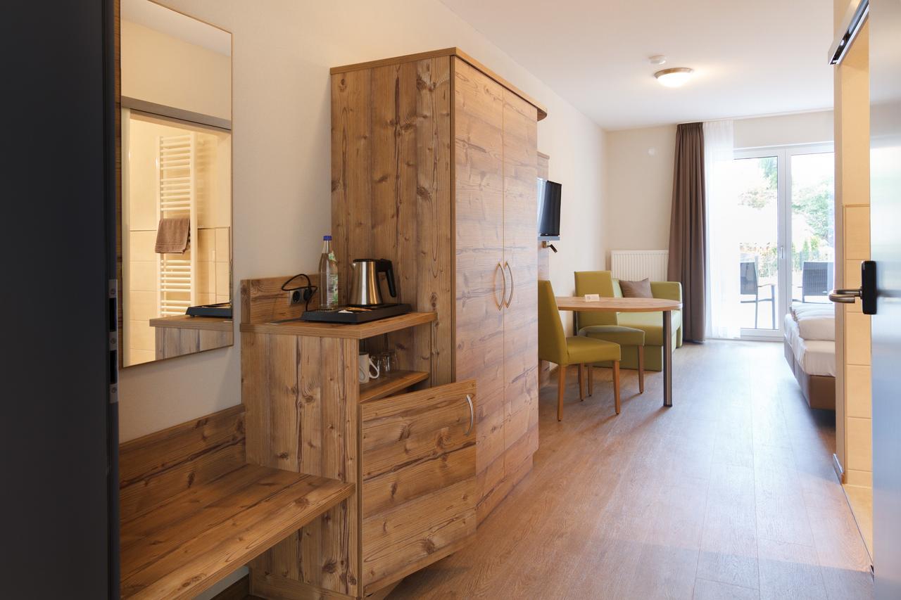 Leutershausen  Hotel-Gasthof Neue Post מראה חיצוני תמונה