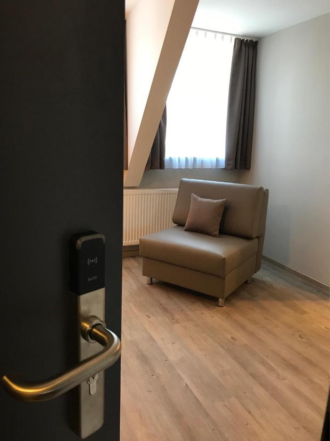 Leutershausen  Hotel-Gasthof Neue Post מראה חיצוני תמונה